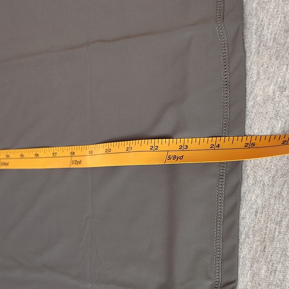 MAISON MISFITS 15 MEN'S UNISEX ATHLETIC SPORTSWEAR ACTIVEWEAR SHORT SLEEVED TOP - Picture 9 of 11